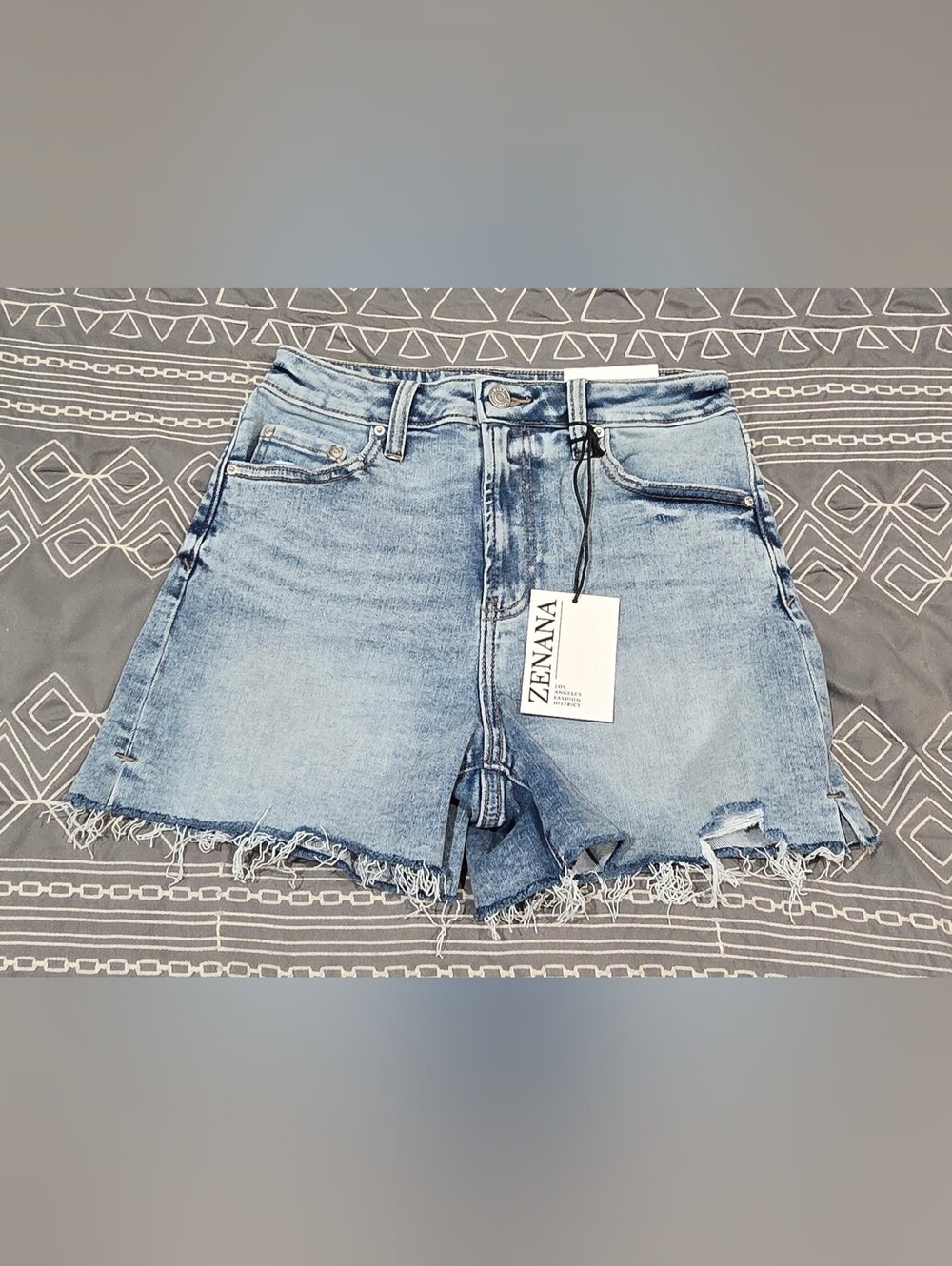 Zenana High Waisted Wide Leg Denim Shorts Size Small